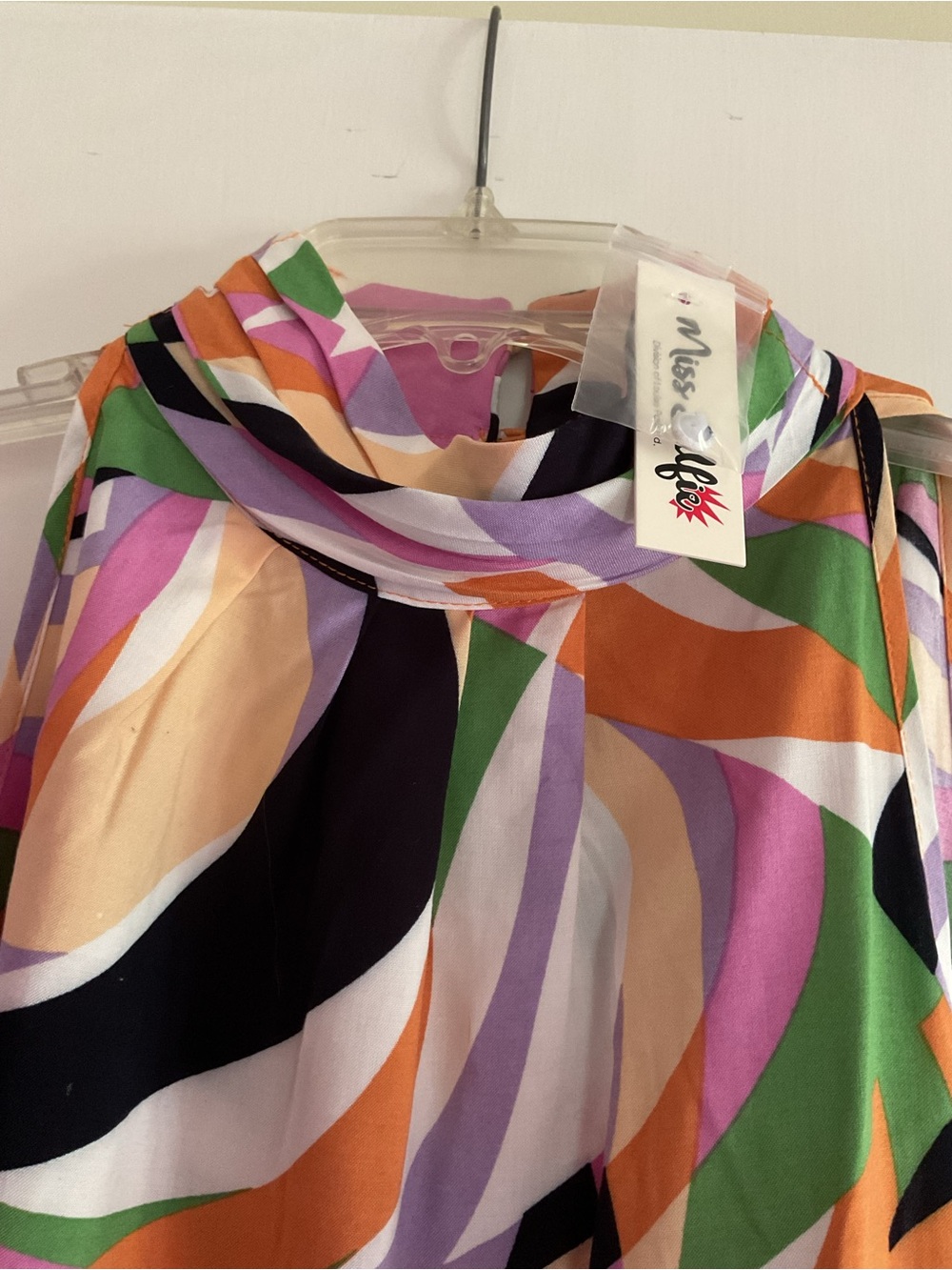 Miss Selfie Sleeveless Abstract Print Blouse with Mock Neck NWT - Picture 3 of 9